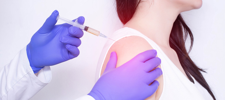 Woman-receiving-injection-into-her-shoulder